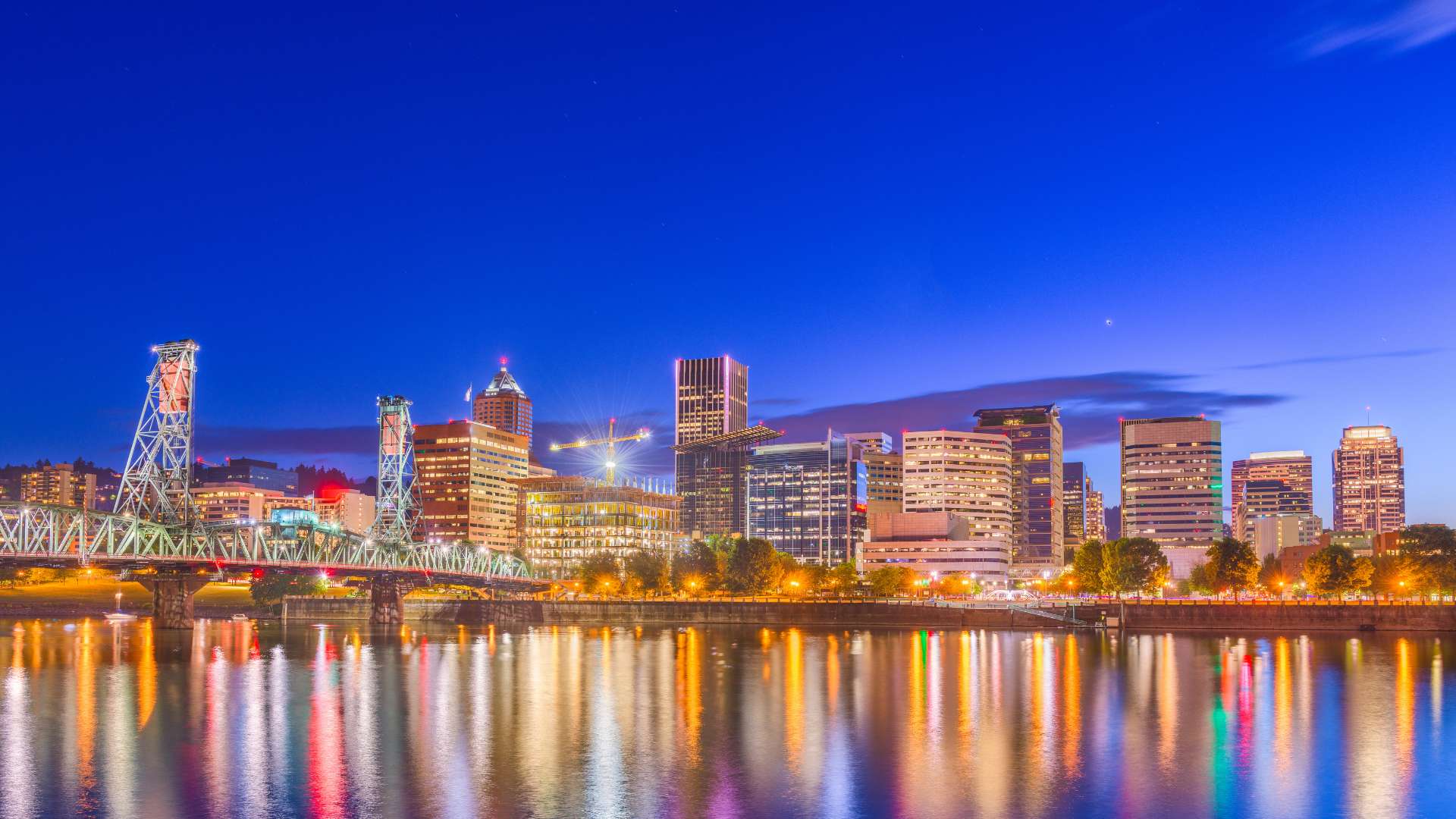 Portland, OR skyline on a clear summer day, the service region for Talon Mechanical cooling